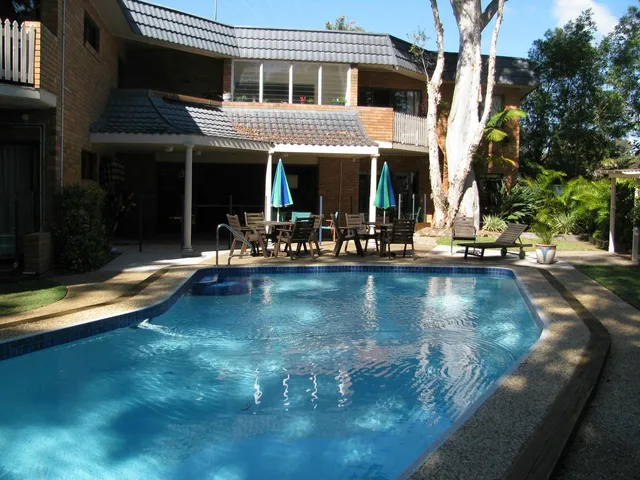 Noosa Yallambee Holiday Apartments