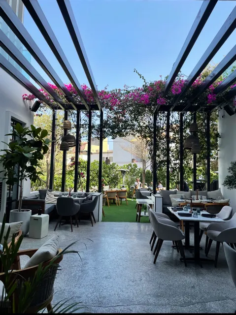 Haus Restaurant & Lounge