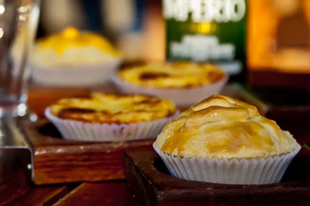 Pão e Pão - Empadas de Nogueira