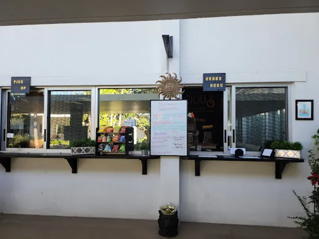 Deli-Licious Cucina & Cafe