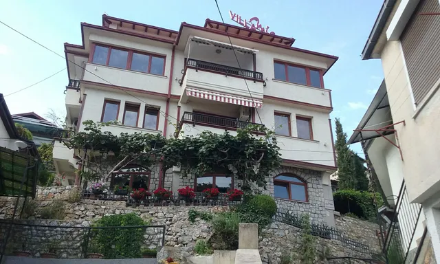 Villa Mia Suites