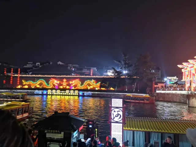 Sculpting in Time Cafe