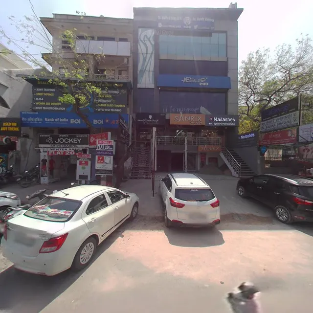 Momomia- Love In Every Bite