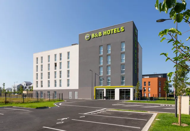 B&B HOTEL Orléans Saran