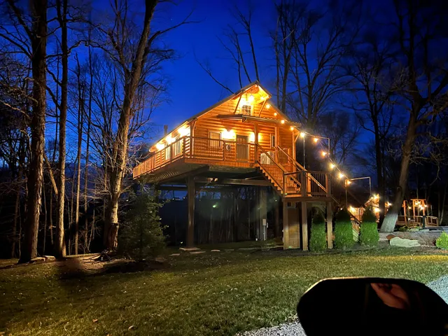 Amish Country Lodging