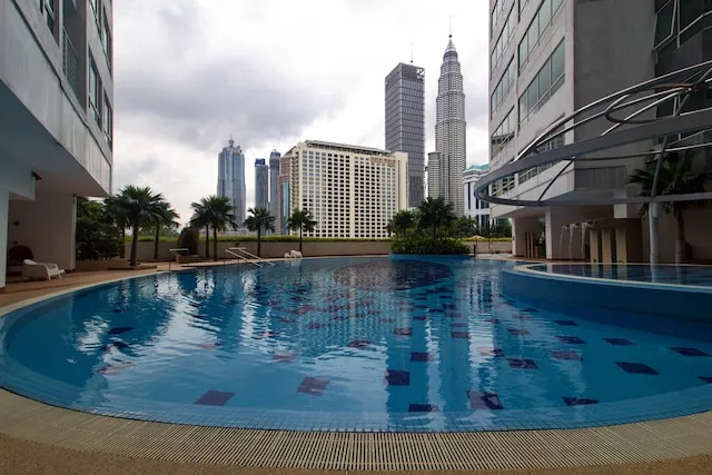 OYO Home 501 Luxury 1BR Crest Condo