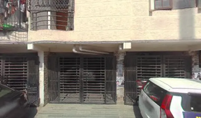 ITMINAAN BOYS PG & HOSTEL