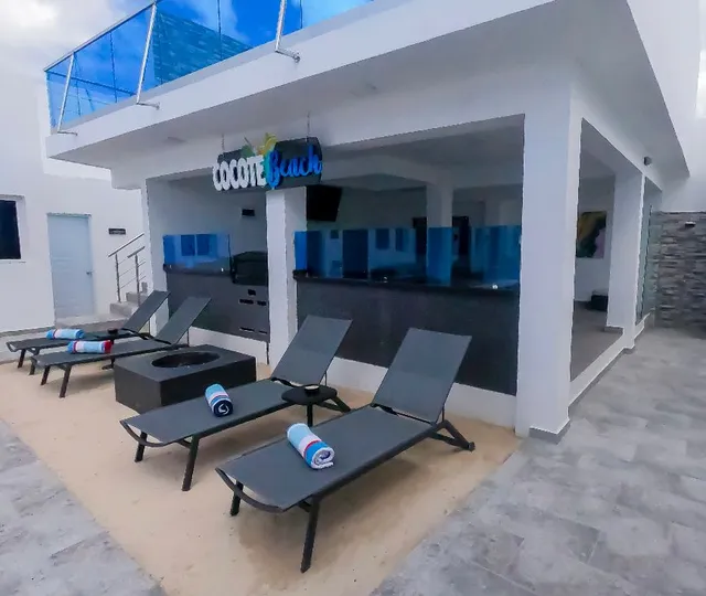 Revel Villas and Party Bus - Punta Cana