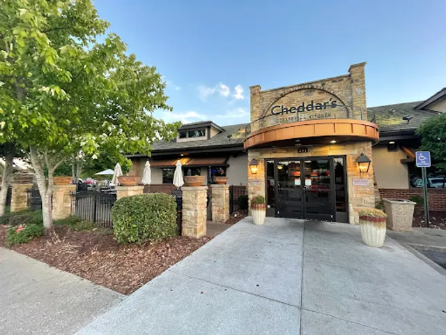 Cheddar's Scratch Kitchen