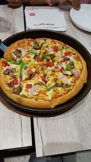 Pizza Hut | Vasant Square Mall, Delhi
