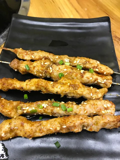 艳阳天美食广场