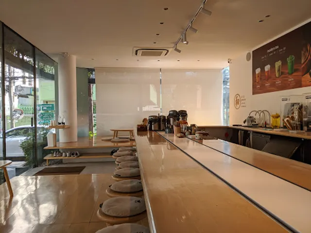 Peace Oriental Teahouse (Sukhumvit 49)