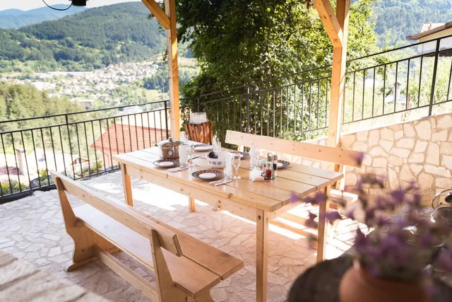 The Mountain Breeze Devin