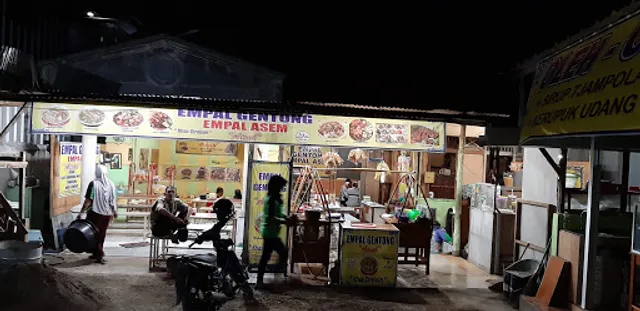 Empal Gentong Asem Aisah