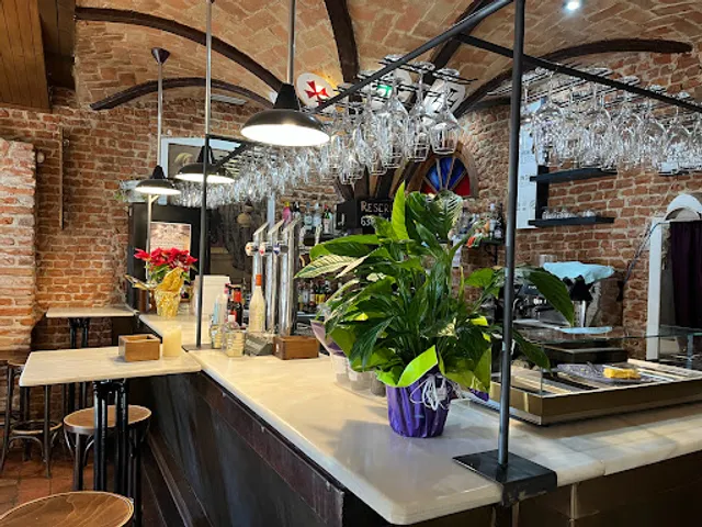 La Gruta Gastro - Bar