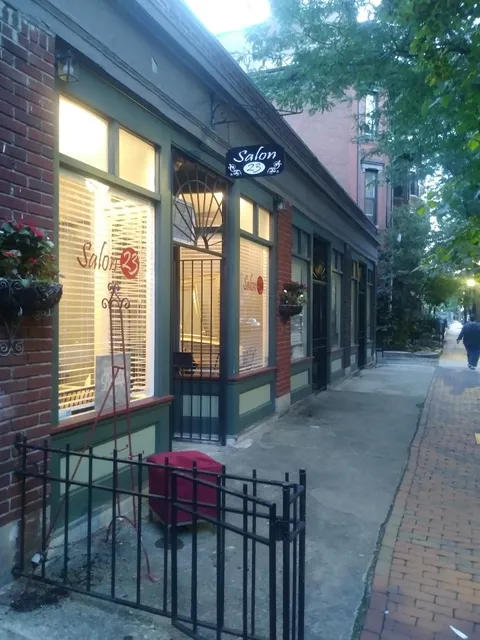 Salon 23