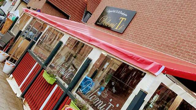 Dolomiti Eiscafé Pizzeria