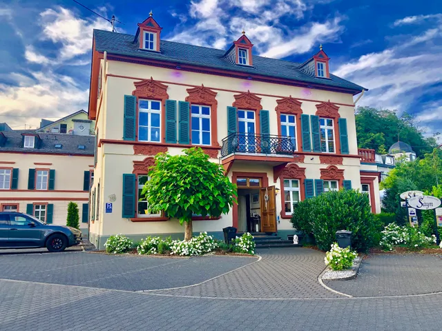 Romantik Hotel Villa Sayn