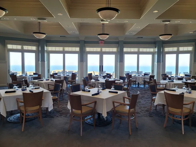The Dining Room at Arcadia Bluffs