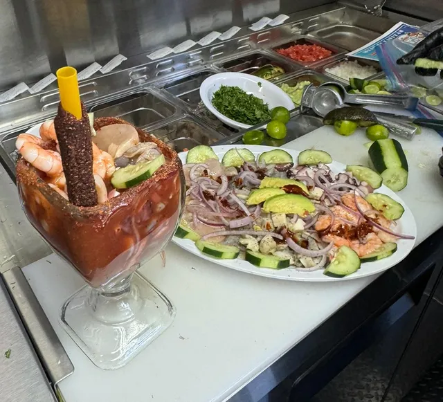 Mariscos y Tacos "El Capitan"