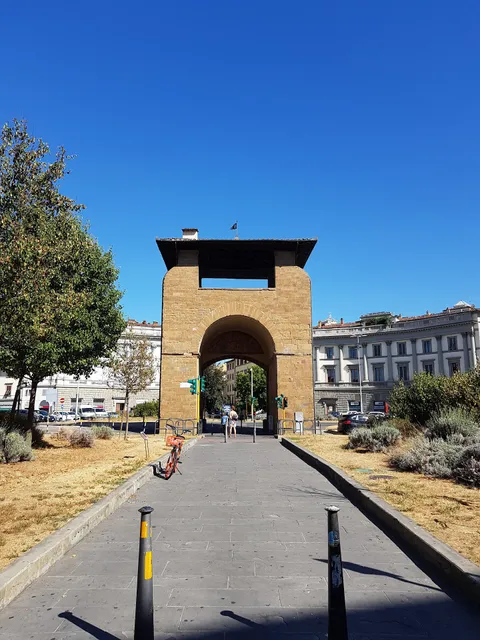 Porta alla Croce