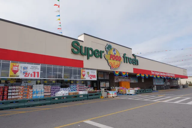 SuperFresh Food World