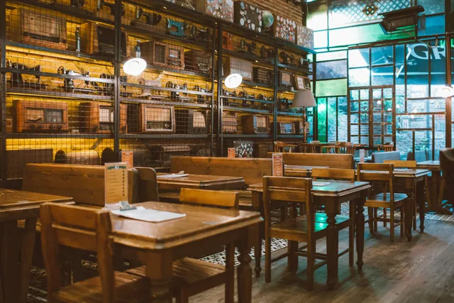 Varuna Gezgin Cafe - İzmir - Alsancak