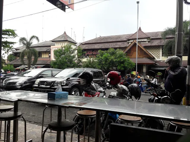 Ayam Penyet Suroboyo