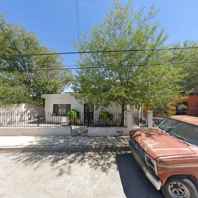 El Teatro Restaurant Bar y Karaoke