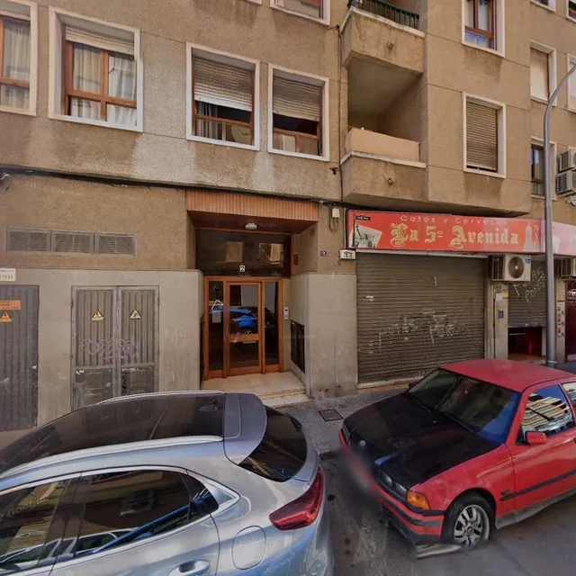 Café y Cervezas la Quinta Avenida S.L.