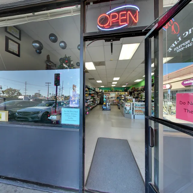 Exotic Life Fish & Reptiles