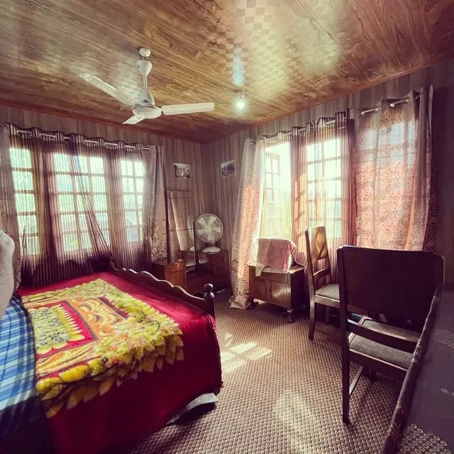 Flora Cottage , Lake view