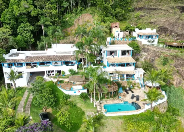 Vila Lia Pousada em São Sebastião com vista para o mar