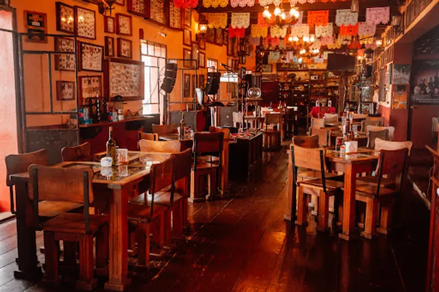 Café Restaurante Bar Museo "La época de oro"