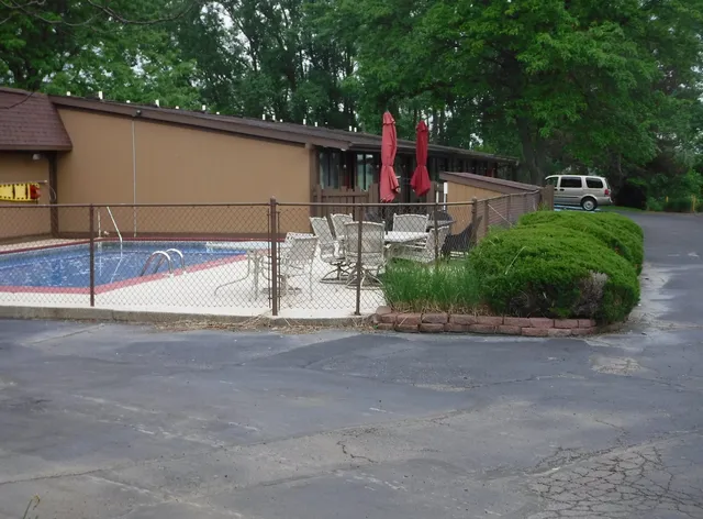 Arbor Inn of Historic Marshall