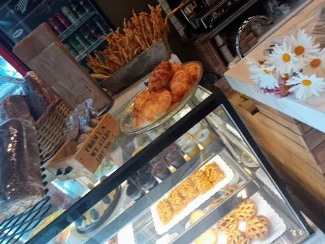 La Oficina Café-Restó