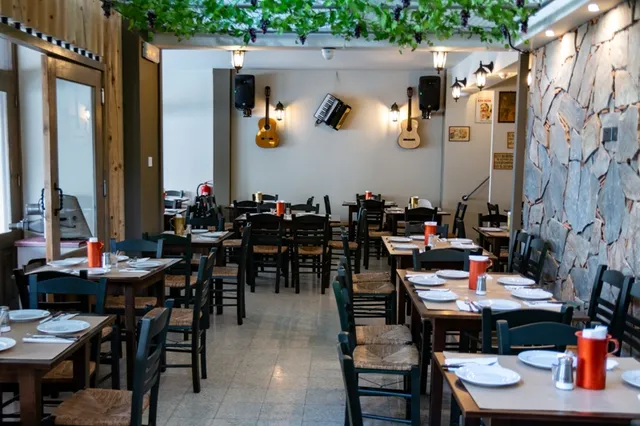 Καρβουνοτσιμπήματα / Karvounotsimpimata