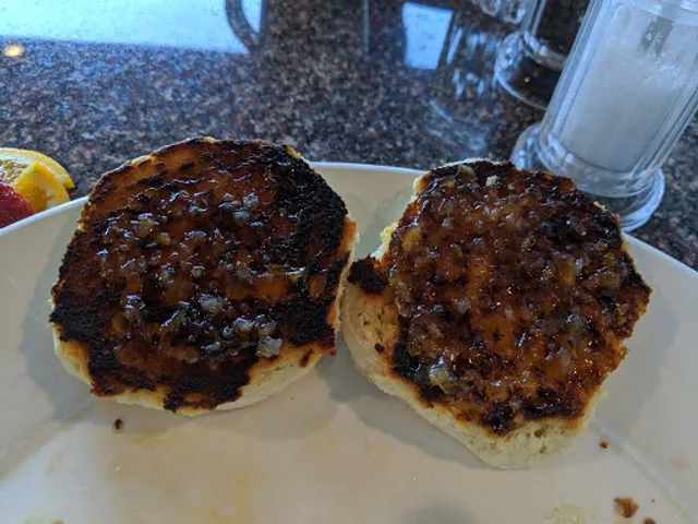 Solstice Bar & Grill