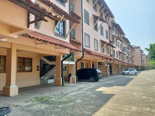 Penginapan Carita Indah