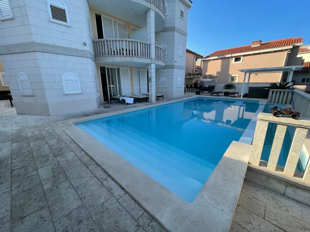 Apartments Villa Zlatko