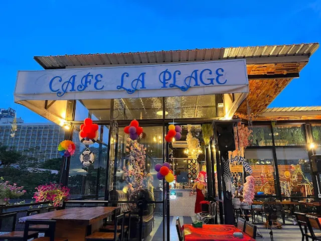 CAFE LA PLAGE