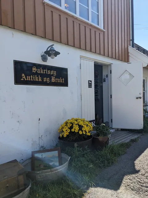 Sakrisøy Antikk og Brukthandel