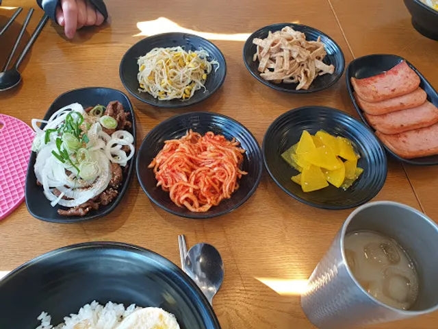 밥장인 돼지찌개