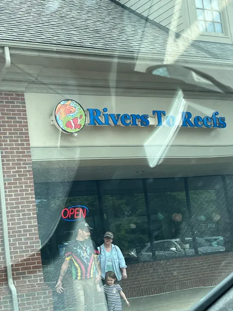 Rivers to Reefs Aquariums