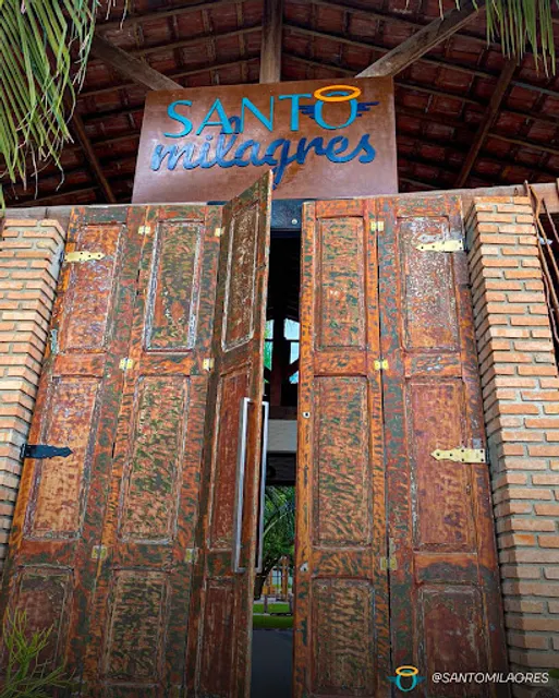 Santo Milagres Beach Club