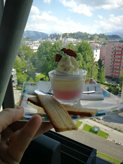 KOWALSKI café & bistro I panoramabar / Neue Mitte Lehen