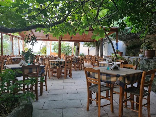 Lagos Taverna
