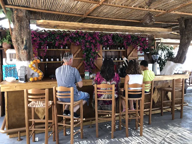 Zouros Restaurant & Beach Bar