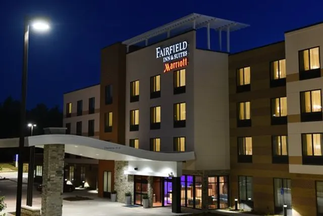 Fairfield by Marriott Inn & Suites Omaha West