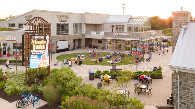 Clarksville Commons Shopping Center